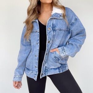 Sherpa Collar Denim Jacket size Small